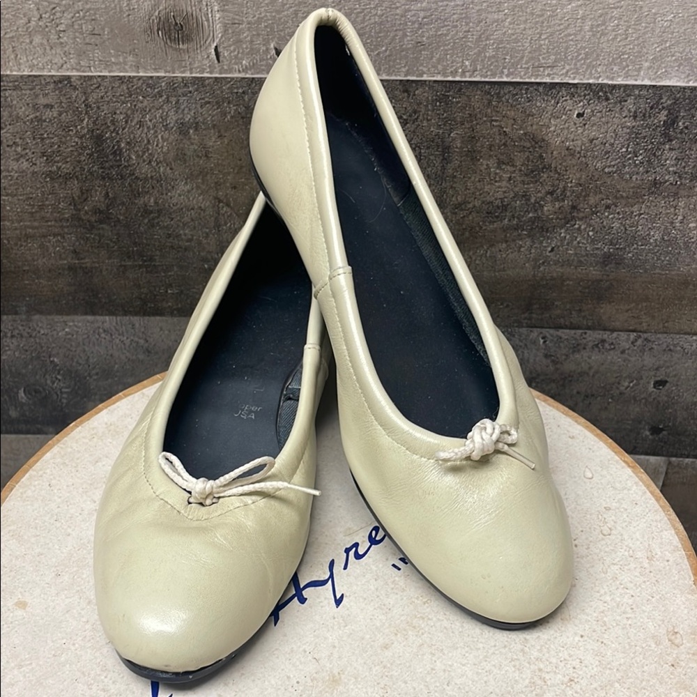 Cream Ballet Flats with Bow Detail and Rounded Toe